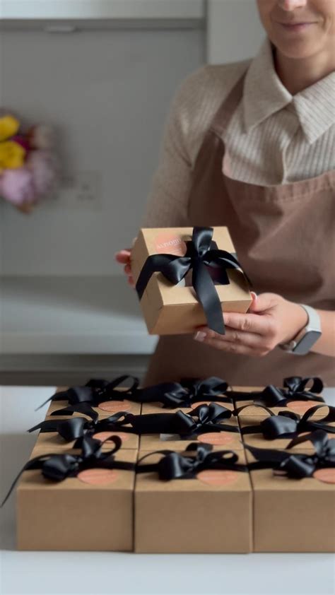 Pin by Norma Castro on MARCO'S CAKES 🍰 | Chocolate covered fruit ...