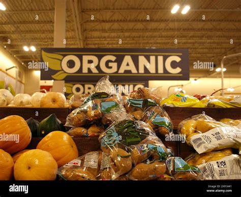 Miami, Florida, United States - May 26, 2024: Food in Sprouts Farmer ...