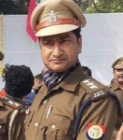 ड्यूटी पर नहीं आ रहीं फर्जी रॉ एजेंट की महिला दारोगा दोस्त, दो दिन की ...