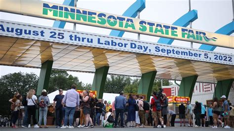 Fair fans flock through the gates as Minnesota State Fair begins its 12-day run | MPR News
