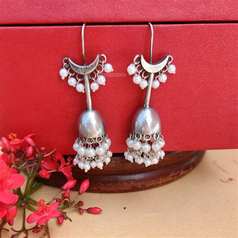 Pearl Dropping Silver Look Alike Oxidised Dangler – The Beta Girl Jewellery