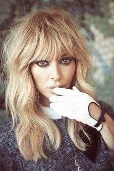 Feathered Bangs Hairstyles by 35 Glamorous 70s Feathered Hair Style Looks Feathered Bangs Hairstyles