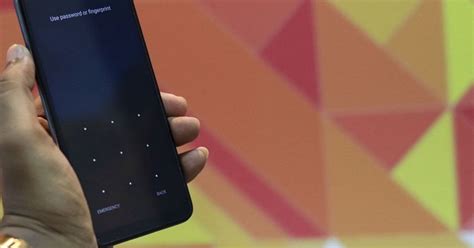 Motorola Bypass Pattern Lock Screen 的图像结果