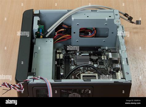 Computer Parts Assembly 的图像结果