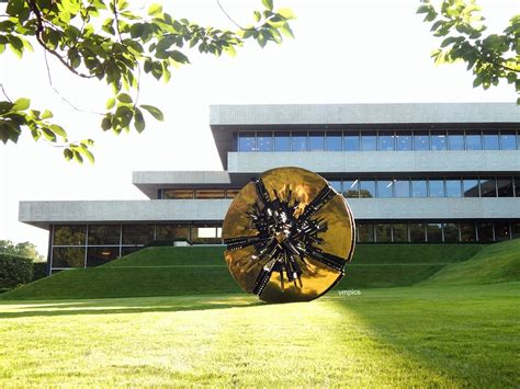 Offbeat New York - PepsiCo Sculpture Gardens