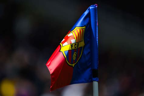 Barcelona star 'a serious doubt' to face Elche after fresh injury ...