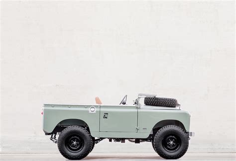 Bring vintage Land Rovers back to life