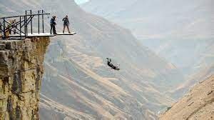 BBC World Info - Trusted Global News and Insights: 10 first-time bungee jumping tips