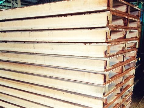 清水模板/菲林板-东莞市南方印象木业科技有限公司