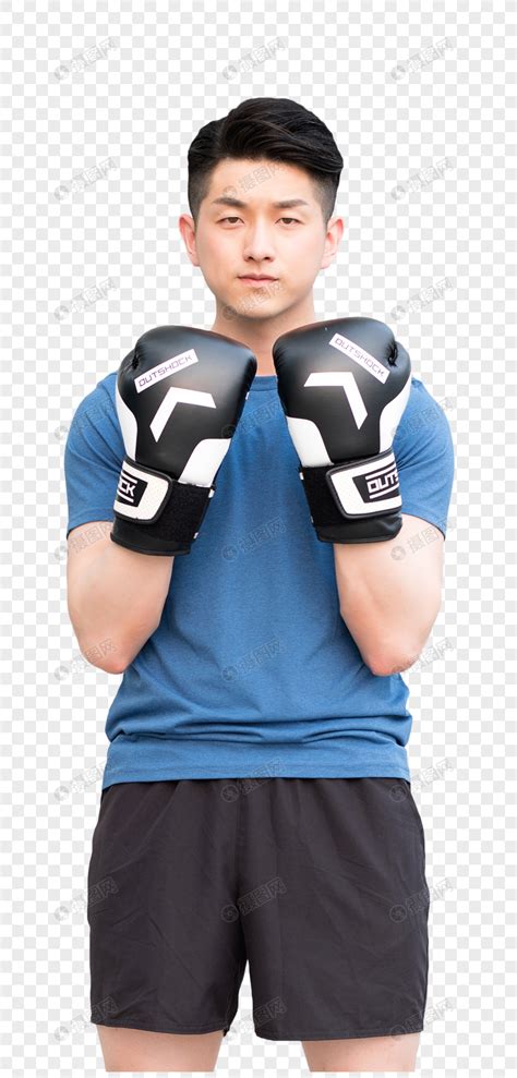 戴着拳击手套的运动男性高清图片下载-正版图片501263760-摄图网