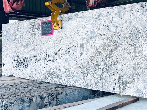 Manufacturer, Exporter & Supplier Alaska White Granite Slabs