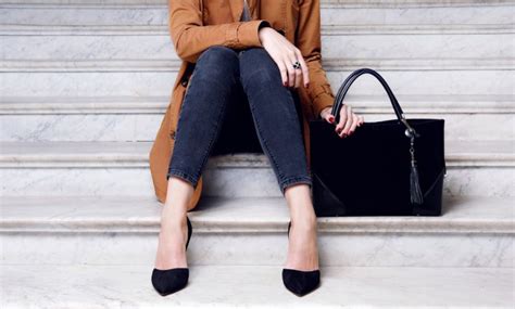 10 Best Branded Handbags Online for Women That Will Make You an ...