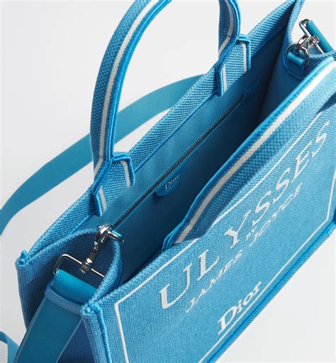 DIOR | Dior Book Tote ストラップ付き バッグ ミディアム Book Cover エンブロイダリー (36 x 31.5 ...