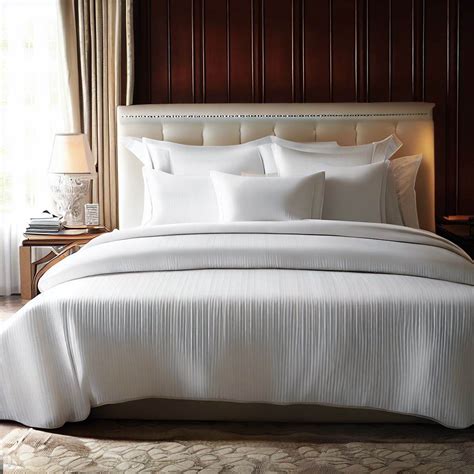 How to Fold King Size Fitted Sheets: Official Tips 🌟