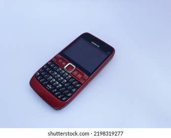 Phone. Old 的图像结果