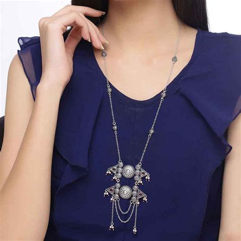 Abhira Layered Style Necklace – VOYLLA