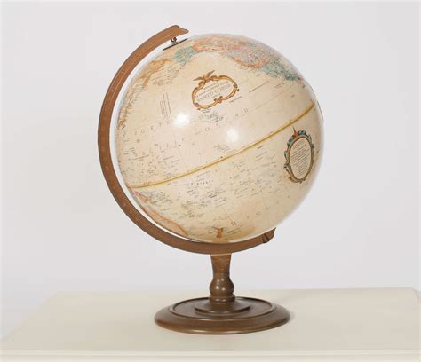 White World Globe 的图像结果