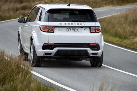 Land Rover Discovery Sport P300e hybrid (2021) | Reviews | Complete Car