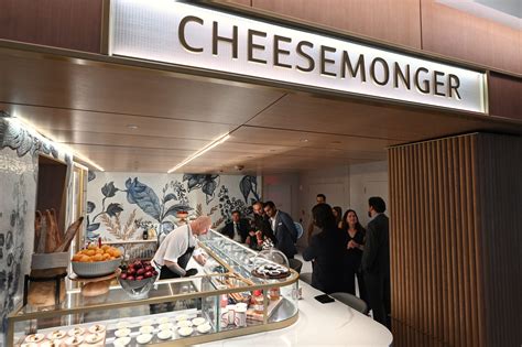 First Look: Testing The Brand-New Capital One Lounge at JFK - Business ...