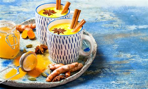 Золотое молоко из куркумы: рецепт от Шефмаркет