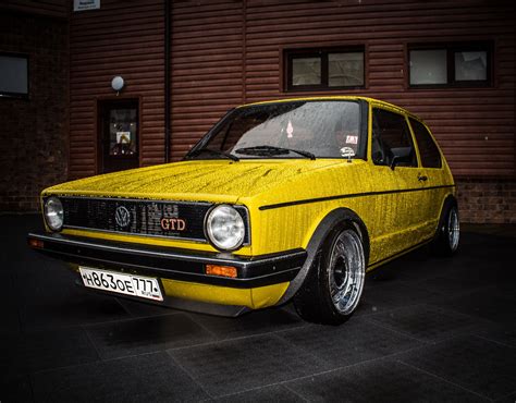 grounded event at Rosa Khutor, Sochi, Russia : r/carporn