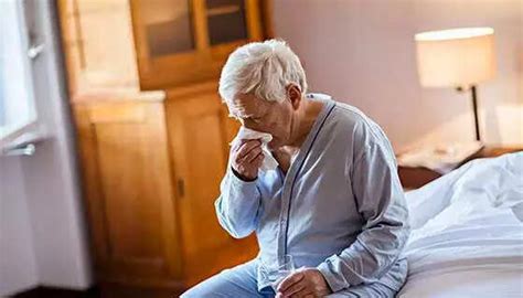 What is pneumonia and what are the symptoms
