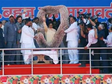 Party workers felicitate BSP supremo - | The Economic Times