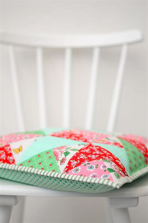 Quilted Pillow Tutorial 的图像结果