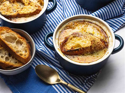 Traditional French Onion Soup Easy French Onion Soup Oh So Delicioso