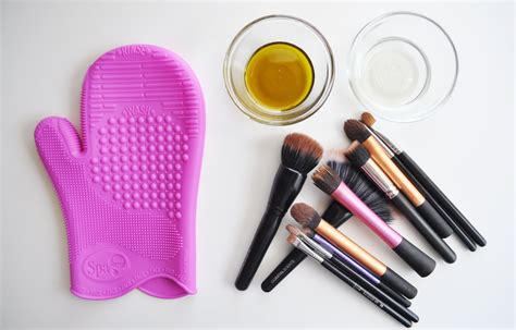How To Clean MakeUp Brushes | MakeUp Brushes Cleaning Guide