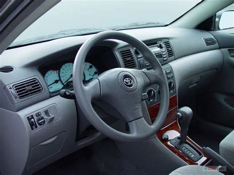2007 Toyota Corolla: 7 Interior Photos | U.S. News
