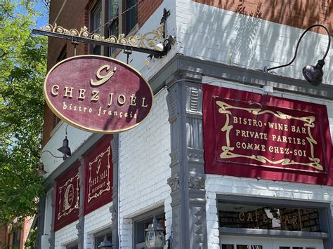 Where to Eat in Chicago's Little Italy/University Village - Globalphile