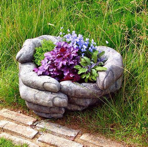 19 Unusual Garden Planters Ideas You Cannot Miss | SharonSable