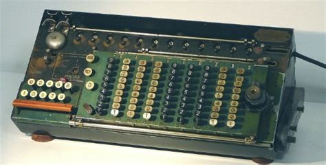 First Computer in the World 的图像结果