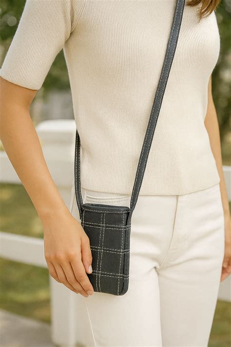 Minimal Crossbody Phone Pouch with Strap & Secure Zip Closure – CELTICINDIA