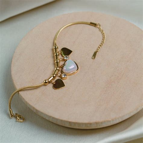 Aesthetic Symmetrical Mandala Clutch