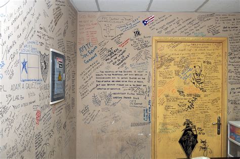 War memorial: The writing is on the wall > Air Force > Display