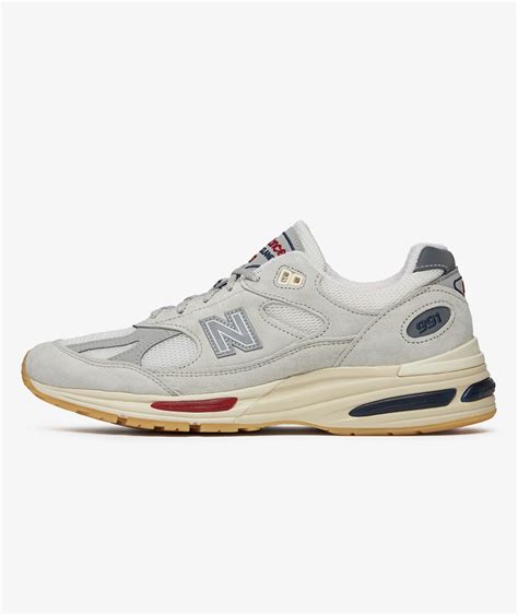 New Balance 991 V2 Made in UK in Gray | SVD