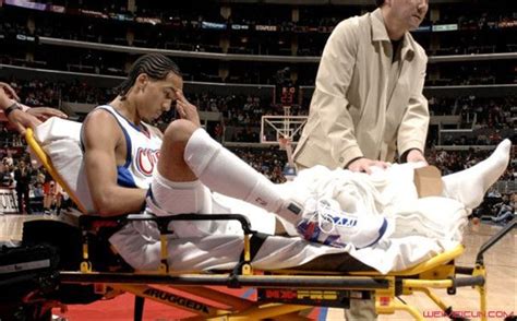 保罗-乔治左小腿酸痛，退出了比赛_虎扑NBA新闻