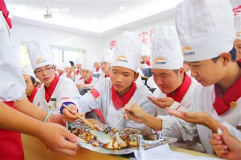 2020厨师发展前景：从需求侧到供给侧解读_新东方烹饪教育（上海校区）【官网】