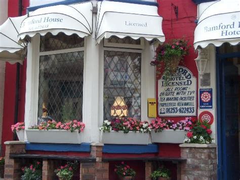 BAMFORD HOUSE HOTEL (Blackpool) - Inn Reviews, Photos, Rate Comparison ...