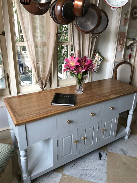 Bespoke kitchen island / separator console – Parrot & Lily Pvt Ltd