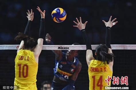 世界女排联赛总决赛中国队3:1力克意大利队 挺进半决赛__凤凰网