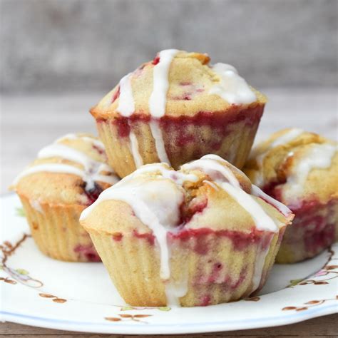 Vegan Raspberry Muffins (air fryer recipe) - theveganlunchbox.co.uk