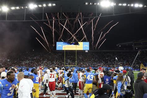 What Is Nfl Athletic Trainer Salary? Get Paid - Jaguars Event Central