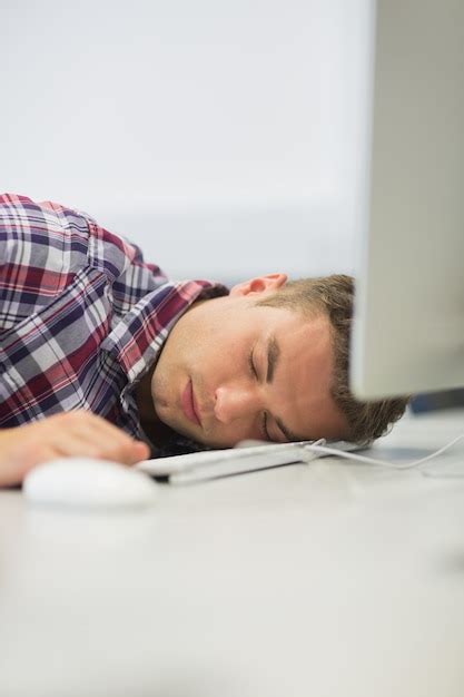 Computer Sleeping 的图像结果