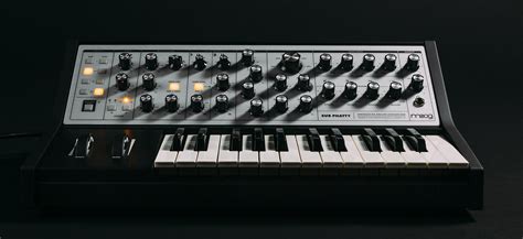 Moog Sub Phatty | Vintage Synth Explorer