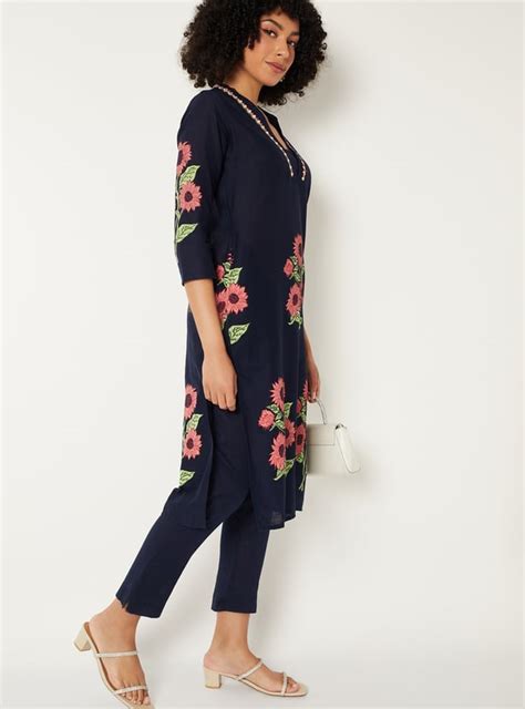 Buy Women Floral Print Straight Kurta Set Online at just Rs. 999.0 ...