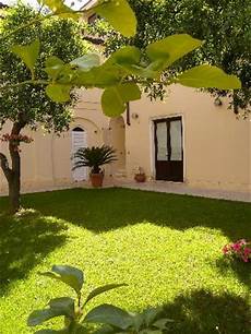 antico cortile in seconda c antico cortile in seconda c