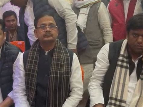 Wife & son get VIP leader killed over illicit relationship: Planned ...